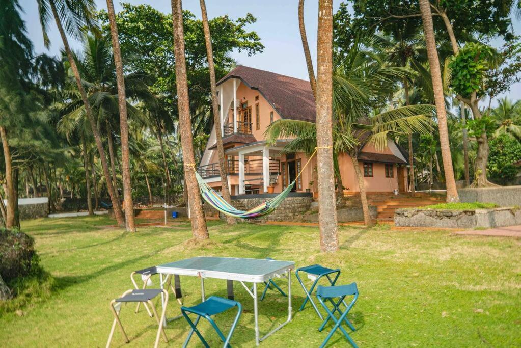 Baywatch By Grha - A Picturesque Beachfront Villa Kozhikode Dış mekan fotoğraf