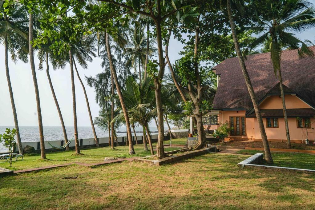 Baywatch By Grha - A Picturesque Beachfront Villa Kozhikode Dış mekan fotoğraf