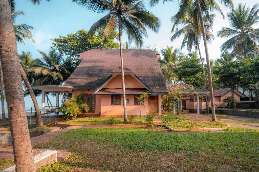 Baywatch By Grha - A Picturesque Beachfront Villa Kozhikode Dış mekan fotoğraf