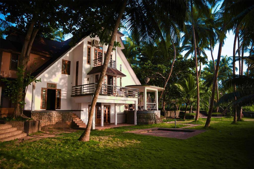 Baywatch By Grha - A Picturesque Beachfront Villa Kozhikode Dış mekan fotoğraf